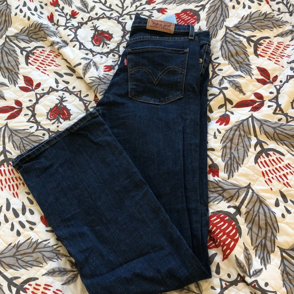 Levi bootcut jeans